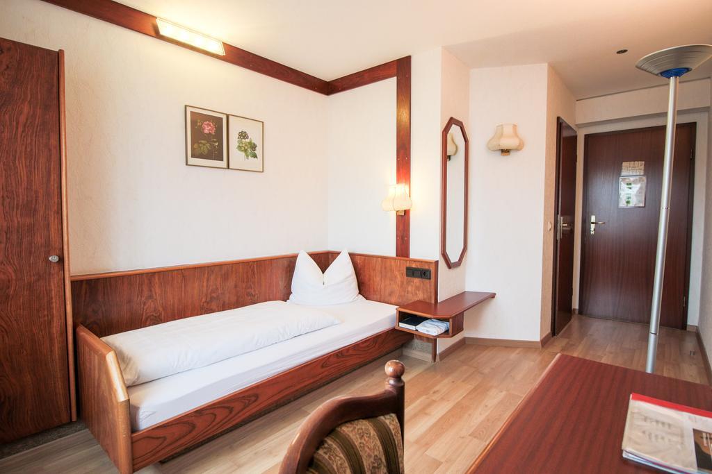 Hotel-Restaurant Lowen Süßen Cameră foto